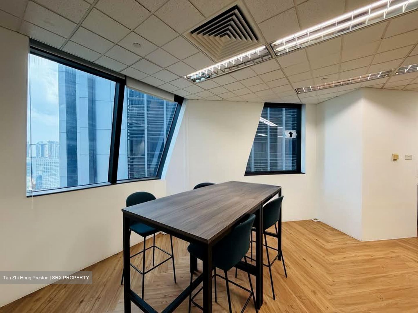 Republic Plaza (D1), Office #584320641